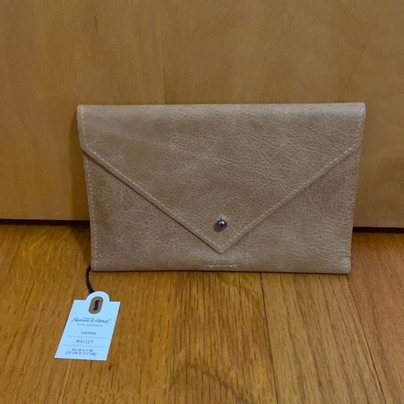 Hearth & Hand With Magnolia Leather Wallet Tan NWT - Picture 3 of 11